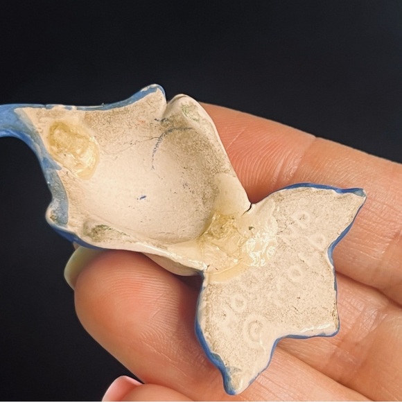 holland mold. pixie pins mid century brooch as is. crafts trinkets yellow blue - Picture 5 of 5